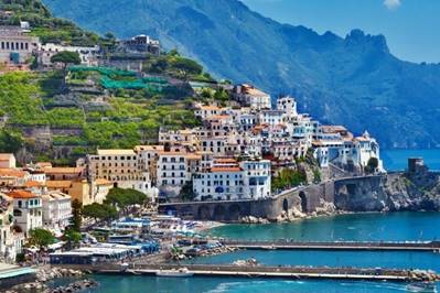When is the best time to go on holiday to Italy?