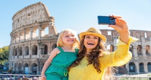 Rome-colosseum-woman-child-large.jpg